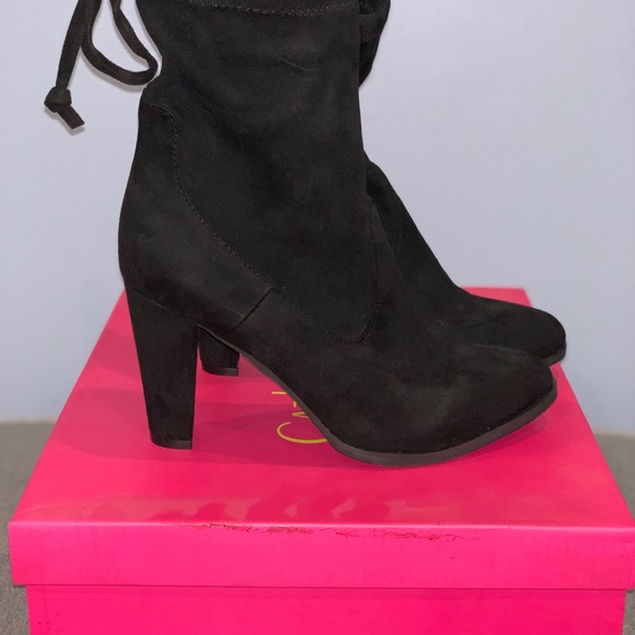 Catherine Malandrino Sorchanie Black Booties Sz 6 - Picture 5 of 8